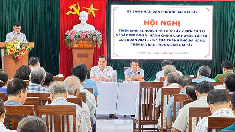 Hội nghị triển khai kế hoạch tổ chức lấy ý kiến cử tri về sắp xếp đơn vị hành chính cấp huyện, cấp xã giai đoạn 2023-2025 của thành phố Đà Nẵng trên địa bàn phường An Hải Tây.