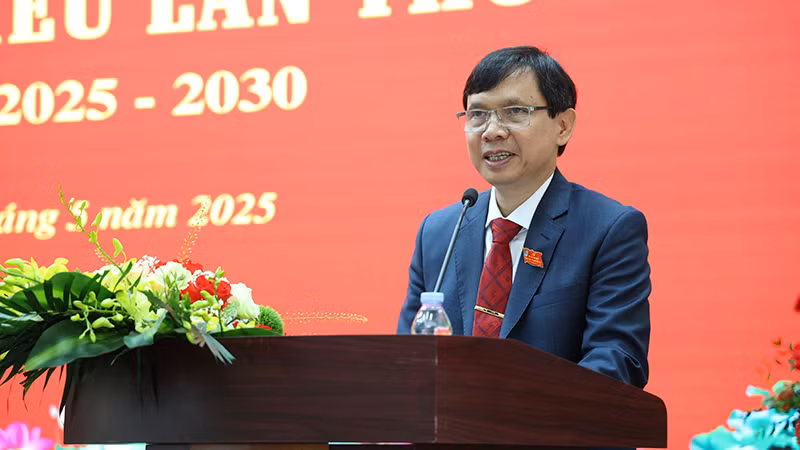 Đồng chí Đỗ Văn Hoan, Bí Thư Đảng ủy Công ty Cổ phần Vận tải đường sắt nhiệm kỳ 2025-2030, phát biểu tại Đại hội. Đồng chí Đỗ Văn Hoan, Bí Thư Đảng ủy Công ty Cổ phần Vận tải đường sắt nhiệm kỳ 2025-2030, phát biểu tại Đại hội.