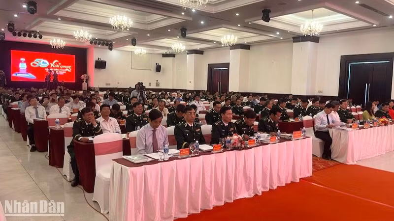 Các đại biểu tham dự lễ kỷ niệm.