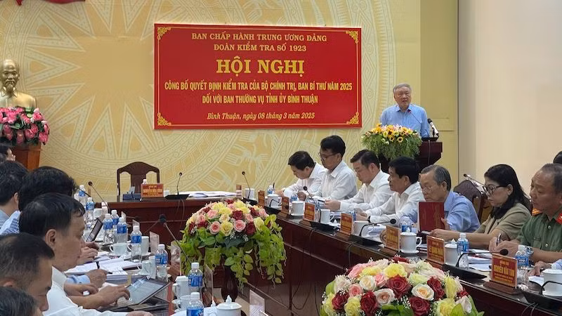 Đồng chí Nguyễn Hòa Bình, Phó Thủ tướng Thường trực Chính phủ kết luận hội nghị.