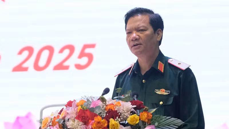 Thiếu tướng Trần Danh Khải, Bí thư Đảng ủy, Chính ủy Học viện phát biểu tại buổi lễ. Thiếu tướng Trần Danh Khải, Bí thư Đảng ủy, Chính ủy Học viện phát biểu tại buổi lễ.