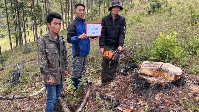 Ba đối tượng tại hiện trường.