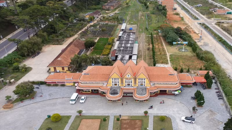 Toàn cảnh Nhà Ga xe lửa Đà Lạt.