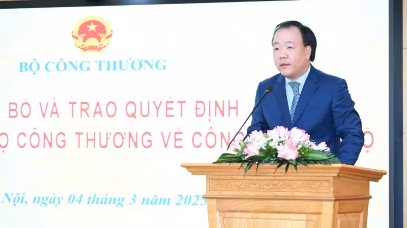 Cục trưởng Trần Hữu Linh phát biểu nhận nhiệm vụ Cục trưởng Trần Hữu Linh phát biểu nhận nhiệm vụ