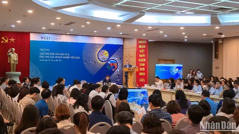 Quang cảnh hội thảo. (Ảnh: MINH DŨNG) Quang cảnh hội thảo. (Ảnh: MINH DŨNG)
