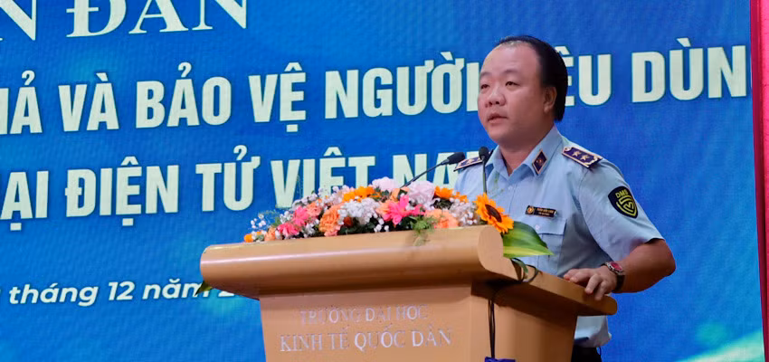 Tổng cục trưởng Quản lý thị trường Trần Hữu Linh phát biểu tại diễn đàn.