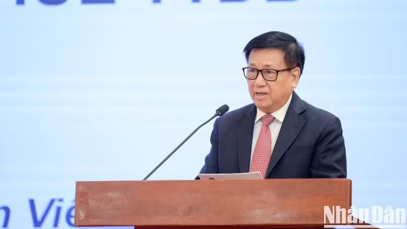 PGS.TS Nguyễn Văn Việt, Chủ tịch Hiệp hội Bia-Rượu-Nước giải khát Việt Nam (VBA) PGS.TS Nguyễn Văn Việt, Chủ tịch Hiệp hội Bia-Rượu-Nước giải khát Việt Nam (VBA)