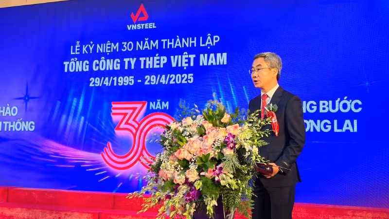 Tổng giám đốc VNSTEEL Nghiêm Xuân Đa phát biểu tại buổi lễ.