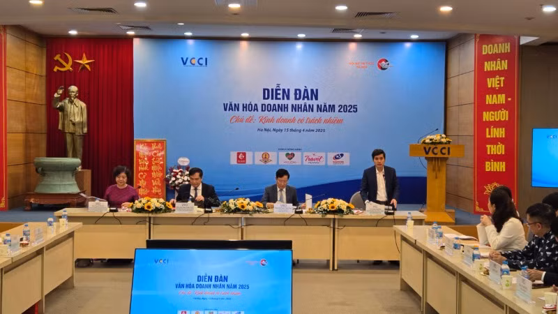 Quang cảnh buổi diễn đàn. (ẢNH: MINH DŨNG)