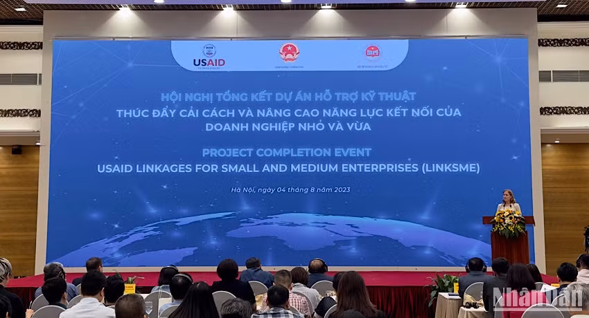 Quang cảnh Lễ tổng kết Dự án LinkSME.
