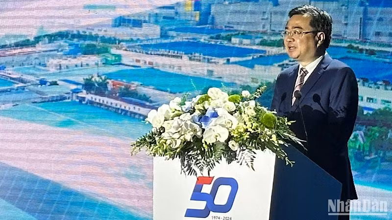 Bộ trưởng Xây dựng Nguyễn Thanh Nghị phát biểu tại buổi lễ. Bộ trưởng Xây dựng Nguyễn Thanh Nghị phát biểu tại buổi lễ.