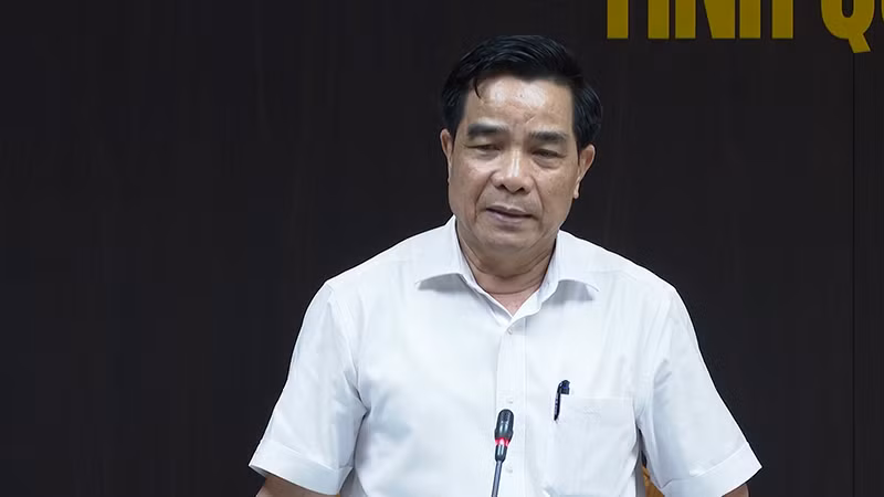 Chủ tịch Ủy ban nhân dân tỉnh Quảng Nam Lê Văn Dũng phát biểu chỉ đạo tại buổi làm việc ngày 16/10.