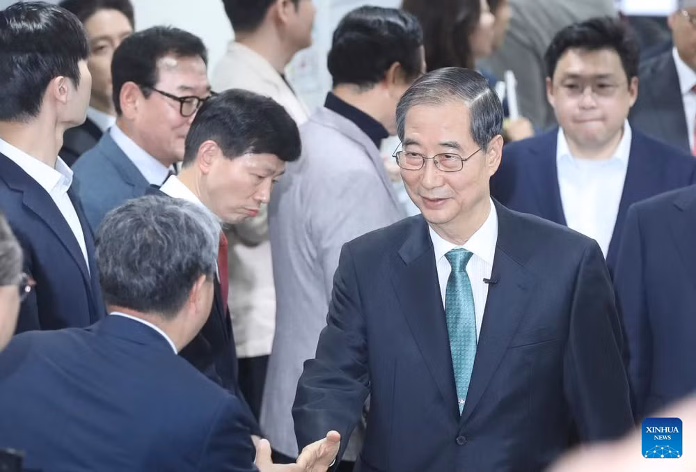 Ông Han Duck-soo, cựu Thủ tướng Hàn Quốc, đến dự cuộc họp báo tại Quốc hội ở Seoul, ngày 2/5/2025. (Ảnh: Tân Hoa xã) Ông Han Duck-soo, cựu Thủ tướng Hàn Quốc, đến dự cuộc họp báo tại Quốc hội ở Seoul, ngày 2/5/2025. (Ảnh: Tân Hoa xã)