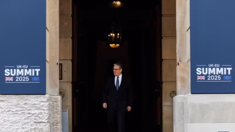 Thủ tướng Anh Keir Starmer xuất hiện trước thềm Hội nghị thượng đỉnh Anh-EU tại London, ngày 19/5/2025. (Ảnh: Tân Hoa xã)