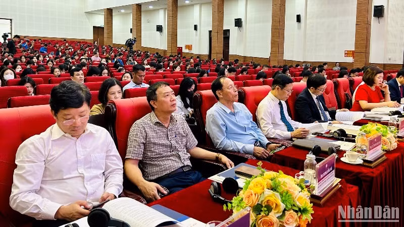 Các chuyên gia của Việt Nam và Hàn Quốc cùng tham gia chia sẻ tại sự kiện. (Ảnh: HẢI YẾN) Các chuyên gia của Việt Nam và Hàn Quốc cùng tham gia chia sẻ tại sự kiện. (Ảnh: HẢI YẾN)