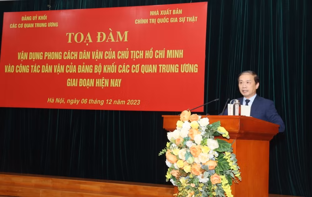 Phó Trưởng Ban Thường trực Ban Dân vận Trung ương Phạm Tất Thắng chia sẻ kinh nghiệm công tác dân vận của Đảng.