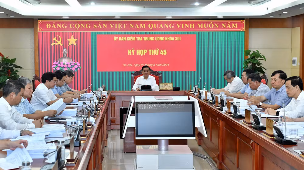 Tại Kỳ họp thứ 45, Ủy ban Kiểm tra Trung ương đề nghị cấp có thẩm quyền xem xét, thi hành kỷ luật Ban Thường vụ Tỉnh ủy Lâm Đồng; Ban cán sự đảng Thanh tra Chính phủ nhiệm kỳ 2016-2021 và một số đảng viên. (Ảnh: Đăng Khoa)
