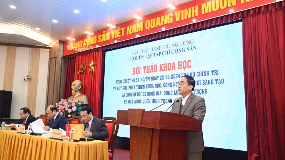 Phó Giáo sư, Tiến sĩ Vũ Văn Phúc: cần có cách tiếp cận mở, vận dụng sáng tạo, cho phép thí điểm đối với những vấn đề thực tiễn mới đặt ra. (Ảnh: Thế Đại)