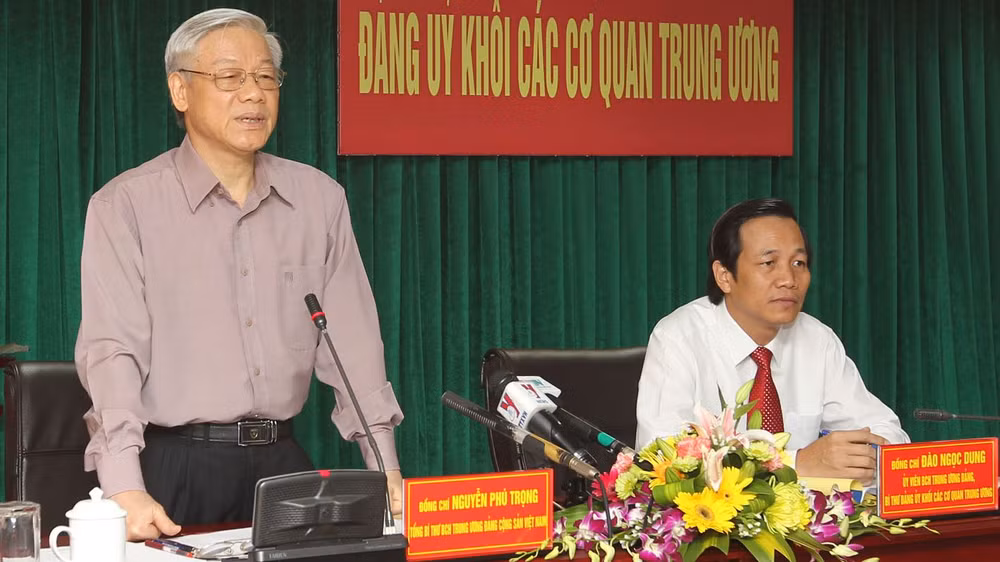 Tổng Bí thư Nguyễn Phú Trọng phát biểu chỉ đạo tại buổi làm việc với Đảng ủy Khối ngày 18/8/2012.