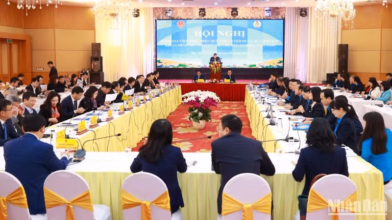 Toàn cảnh hội nghị.
