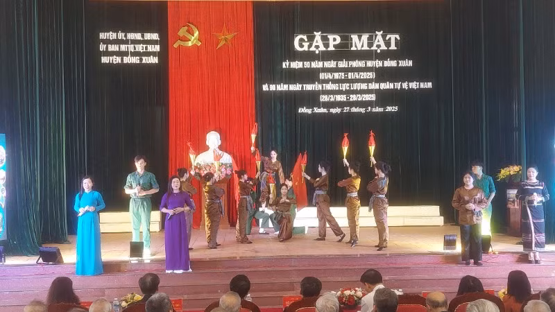 Những khúc ca bi tráng hào hùng tại buổi lễ.