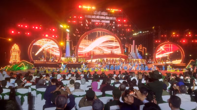 Toàn cảnh lễ kỷ niệm.