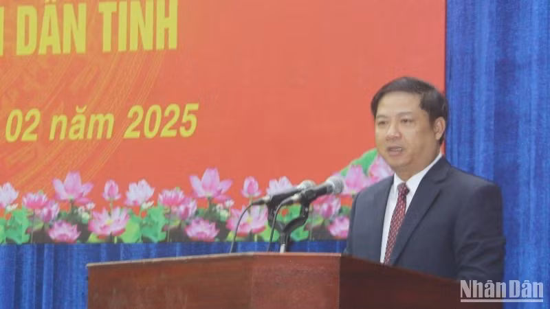 Bí thư Tỉnh ủy Lương Nguyễn Minh Triết phát biểu tại hội nghị.