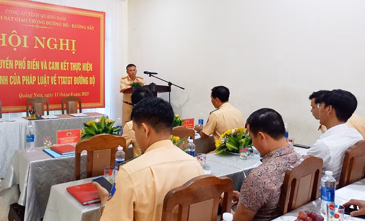Thượng tá Phan Thanh Hồng cho biết, lực lượng Cảnh sát giao thông, Công an tỉnh Quảng Nam kiên quyết xử lý nghiêm các trường hợp không chấp hành việc kiểm soát, cản trở, mọi hành vi lăng mạ, chống đối lại lực lượng làm nhiệm vụ.
