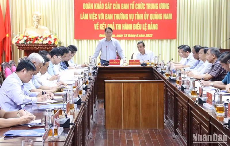 Phó Trưởng Ban Tổ chức Trung ương Phan Thăng An phát biểu tại buổi làm việc.