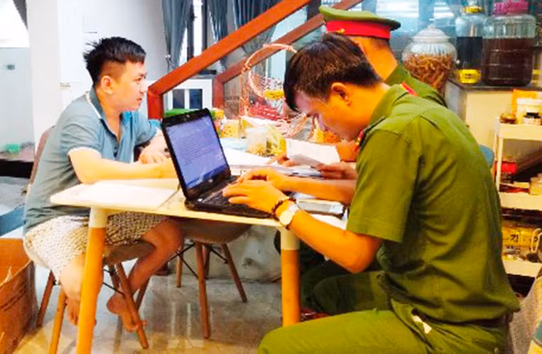 Công an tỉnh Quảng Nam làm việc với đối tượng Lê Hà Nam