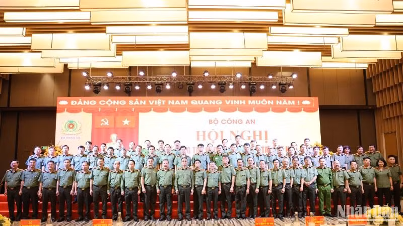 Các đại biểu dự hội nghị về công tác người nước ngoài tại Việt Nam.