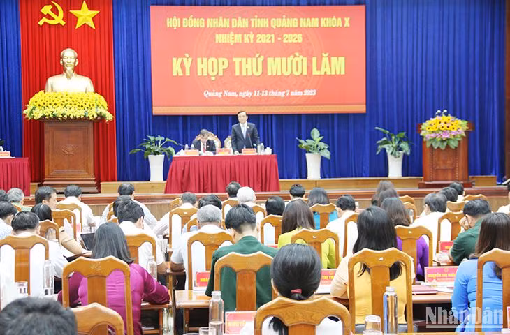 Tại kỳ họp lần thứ 15, Hội đồng nhân dân tỉnh Quảng Nam đã thống nhất thông qua nghị quyết về quy định mức chi tổ chức đào tạo, bồi dưỡng cán bộ, công chức, viên chức trên địa bàn tỉnh.