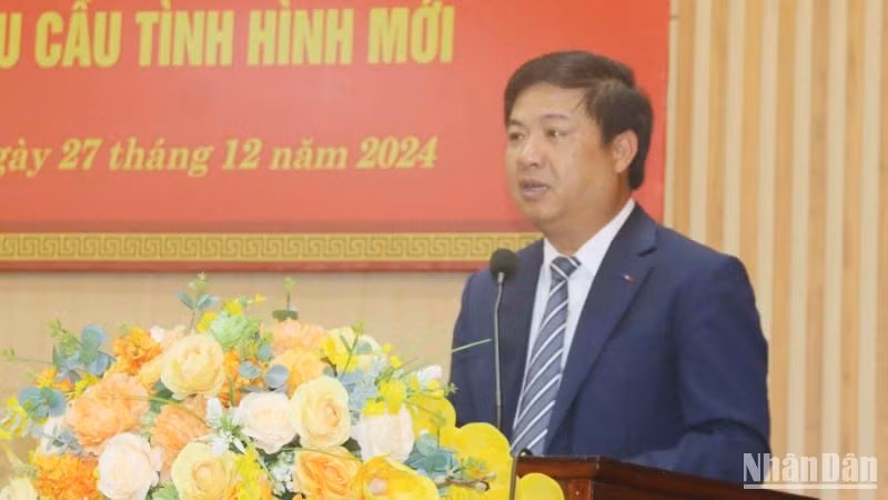 Bí thư Tỉnh ủy Lương Nguyễn Minh Triết phát biểu tại hội thảo. Bí thư Tỉnh ủy Lương Nguyễn Minh Triết phát biểu tại hội thảo.