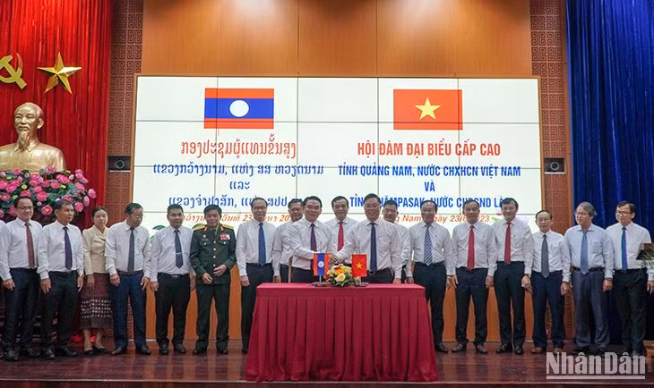 Quảng Nam và Chămpasack ký kết Biên bản hợp tác giai đoạn 2023-2027. Quảng Nam và Chămpasack ký kết Biên bản hợp tác giai đoạn 2023-2027.