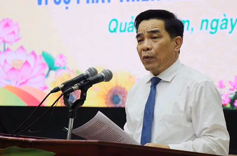 Chủ tịch Ủy ban nhân dân tỉnh Quảng Nam Lê Văn Dũng phát biểu tại hội thảo.