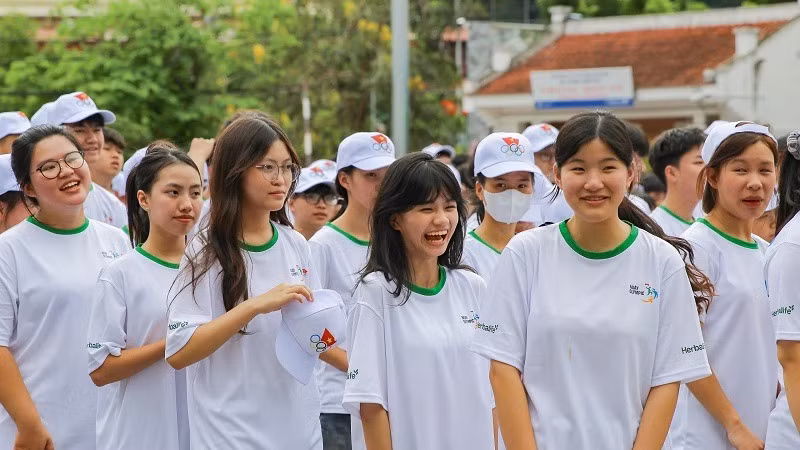 Học sinh các trường Trung học phổ thông trên địa bàn thành phố Điện Biên Phủ vô cùng háo hức khi được tham gia các hoạt động trong chương trình Olympic trẻ em tại Điện Biên.