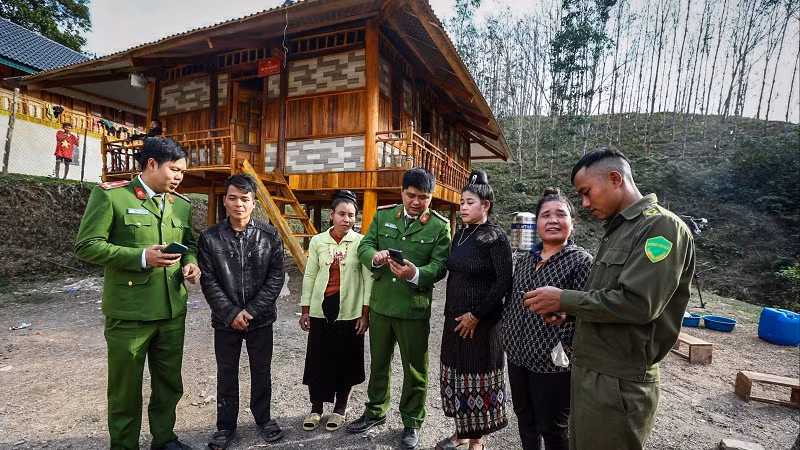 Thực hiện chủ trương sắp xếp, tinh gọn bộ máy theo hai cấp, Công an tỉnh Điện Biên đã hoàn thành giải thể công an 10 huyện, thị xã, thành phố; đồng thời bố trí công an về xã đúng quy định biên chế, tổ chức. 