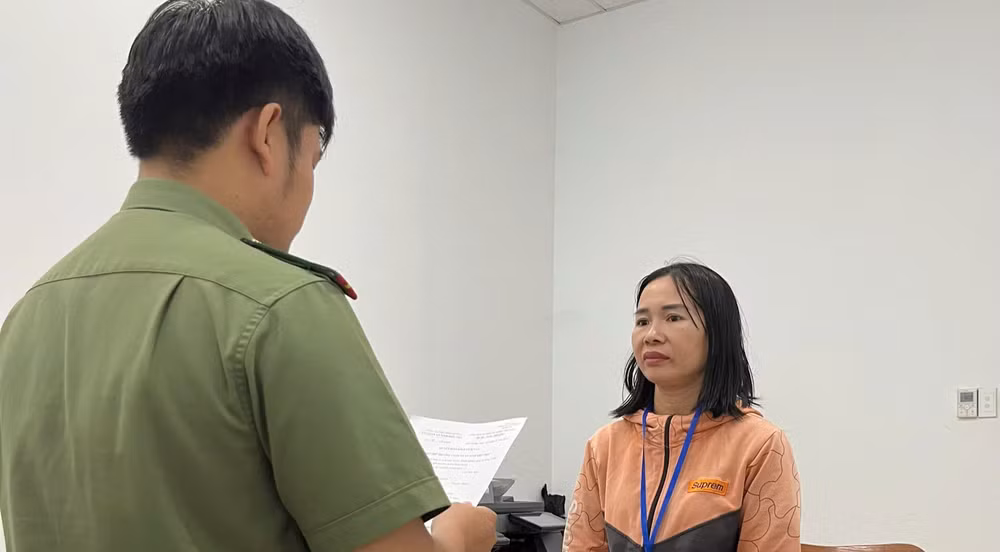 Đối tượng Nguyễn Thị Lan Anh đã bị khởi tố. Đối tượng Nguyễn Thị Lan Anh đã bị khởi tố.
