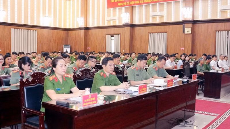 Các đại biểu dự hội nghị.