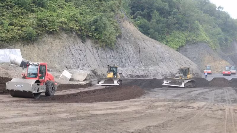 Các nhà thầu đẩy nhanh tiến độ thi công dự án cao tốc Tuyên Quang-Hà Giang giai đoạn 1, đoạn qua tỉnh Hà Giang.