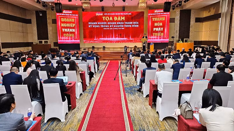 Quang cảnh buổi tọa đàm.