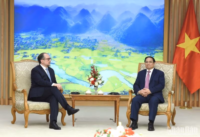 Thủ tướng Phạm Minh Chính tiếp Bộ trưởng Ngoại giao Cộng hòa Áo Alexander Schallenberg.