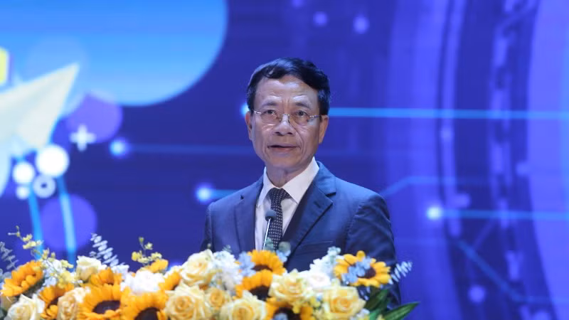 Bộ trưởng Khoa học và Công nghệ Nguyễn Mạnh Hùng phát biểu tại lễ hưởng ứng.