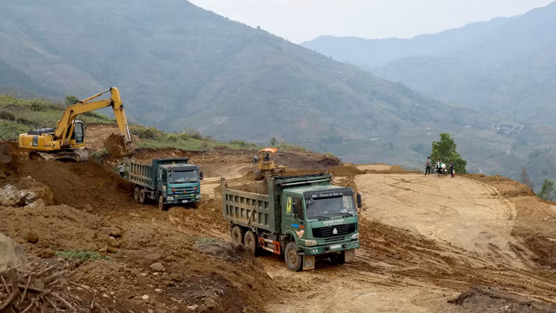 Một dự án sắp xếp dân cư khác đang khẩn trương được triển khai tại địa bàn huyện Phong Thổ. Một dự án sắp xếp dân cư khác đang khẩn trương được triển khai tại địa bàn huyện Phong Thổ.