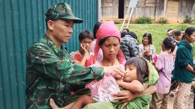Tình trạng sức khỏe của cháu Xô đã ổn định và được gia đình đưa về chăm sóc. Tình trạng sức khỏe của cháu Xô đã ổn định và được gia đình đưa về chăm sóc.