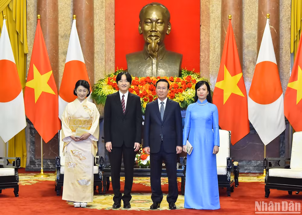 Chủ tịch nước Võ Văn Thưởng và Phu nhân Phan Thị Thanh Tâm cùng Hoàng Thái tử Nhật Bản Akishino và Công nương Kiko tại buổi tiếp.
