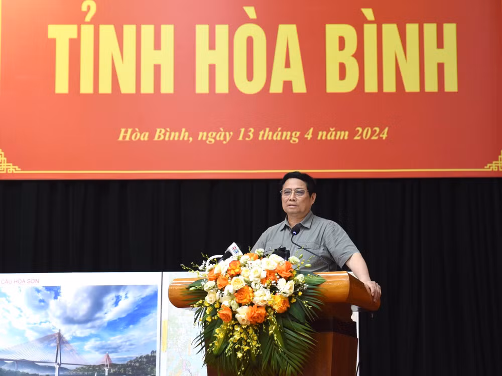 Thủ tướng Phạm Minh Chính dư và chủ trì buổi làm việc với lãnh đạo chủ chốt tỉnh Hòa Bình.