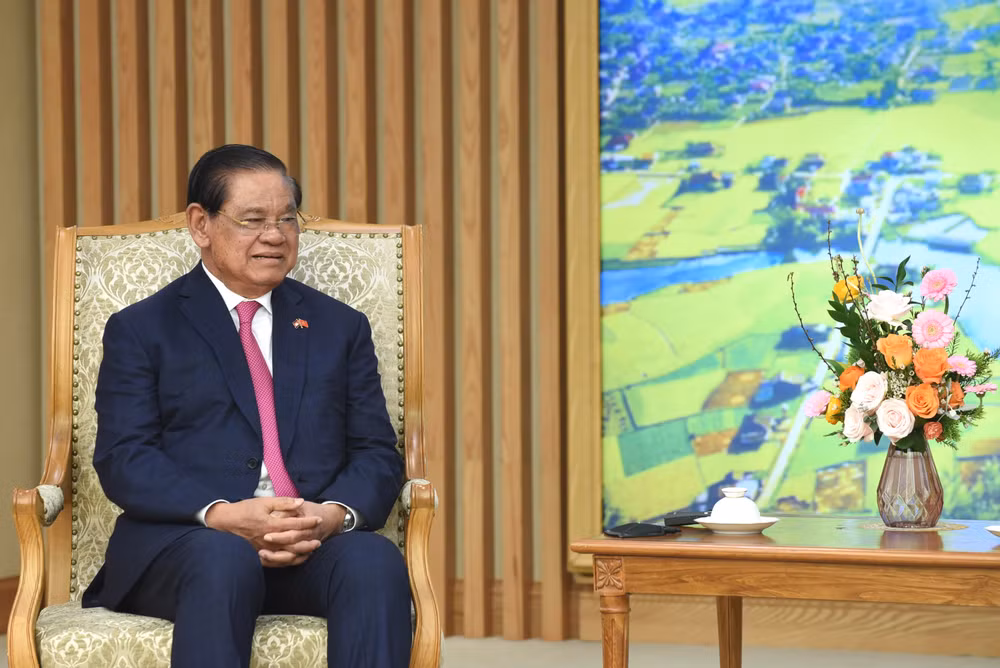 Phó Thủ tướng, Bộ trưởng Nội vụ Vương quốc Campuchia Samdech Krolahom Sar Kheng phát biểu tại buổi tiếp. Phó Thủ tướng, Bộ trưởng Nội vụ Vương quốc Campuchia Samdech Krolahom Sar Kheng phát biểu tại buổi tiếp.