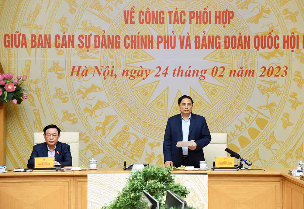 Thủ tướng cho biết, Chính phủ đang rà soát và tích cực thực hiện các nhiệm vụ đề ra trong các Nghị quyết của Quốc hội. Thủ tướng cho biết, Chính phủ đang rà soát và tích cực thực hiện các nhiệm vụ đề ra trong các Nghị quyết của Quốc hội.