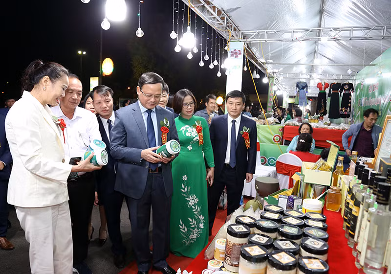 Khai mạc Hội chợ OCOP tỉnh Tuyên Quang năm 2023